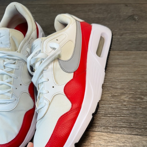 Nike Air White and Red Athletic Shoes men’s 11.5 (j120) - Picture 5 of 11